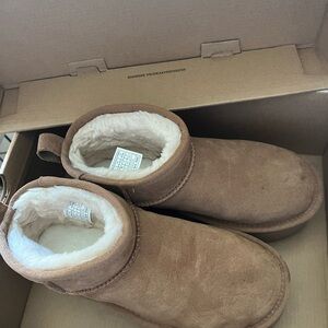 Ugg Ultra mini platform in chestnut